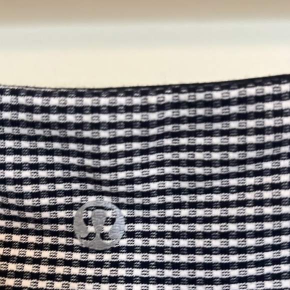 LuLuLemon capri pant - Picture 5 of 6